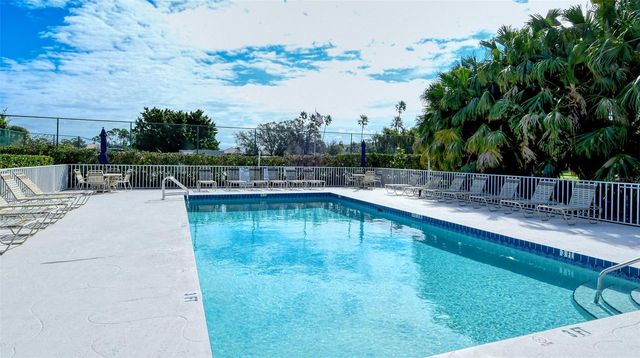 9610 CLUB SOUTH CIRCLE 4302, Sarasota, FL 34238