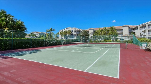 9610 CLUB SOUTH CIRCLE 4302, Sarasota, FL 34238
