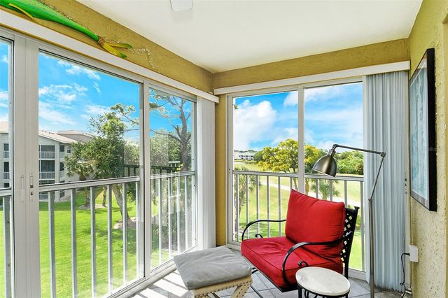 9610 CLUB SOUTH CIRCLE 4302, Sarasota, FL 34238