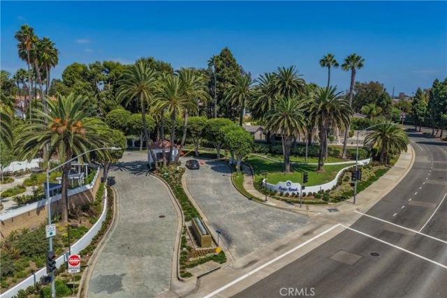 7532 Seaspring 104, Huntington Beach, CA 92648