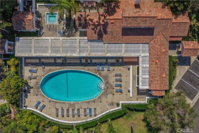 7532 Seaspring 104, Huntington Beach, CA 92648