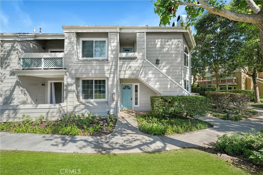 7532 Seaspring 104, Huntington Beach, CA 92648