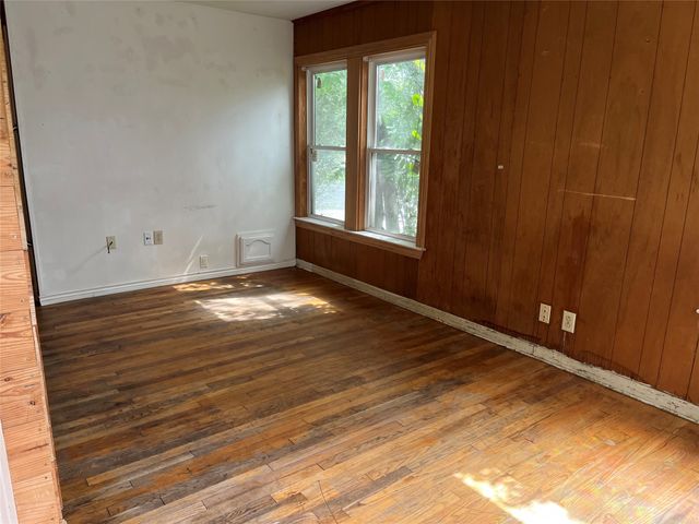 4060 Mt Vernon Avenue, Fort Worth, TX 76103