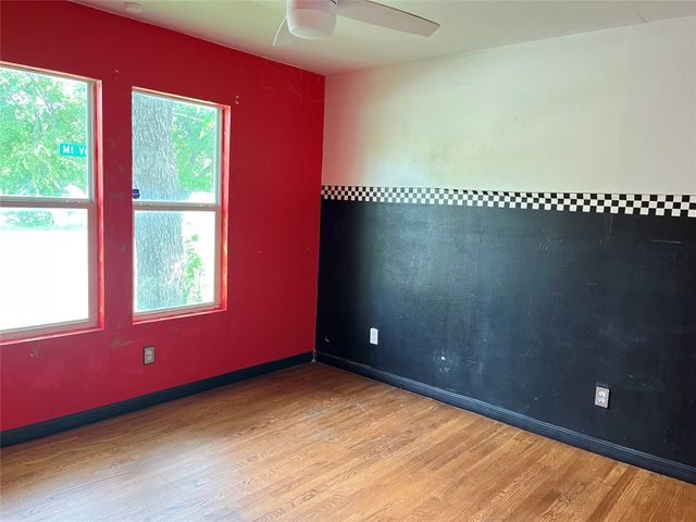 4060 Mt Vernon Avenue, Fort Worth, TX 76103