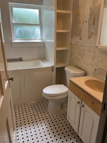 4060 Mt Vernon Avenue, Fort Worth, TX 76103