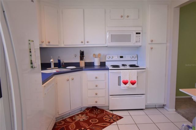 121 FERNWOOD CIRCLE 121, Seminole, FL 33777