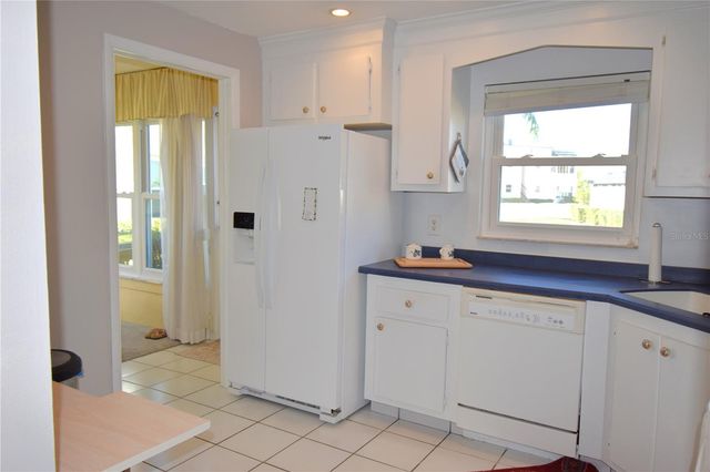 121 FERNWOOD CIRCLE 121, Seminole, FL 33777