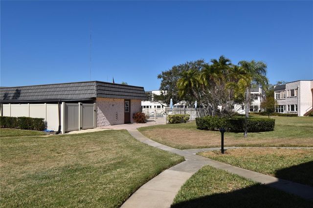 121 FERNWOOD CIRCLE 121, Seminole, FL 33777