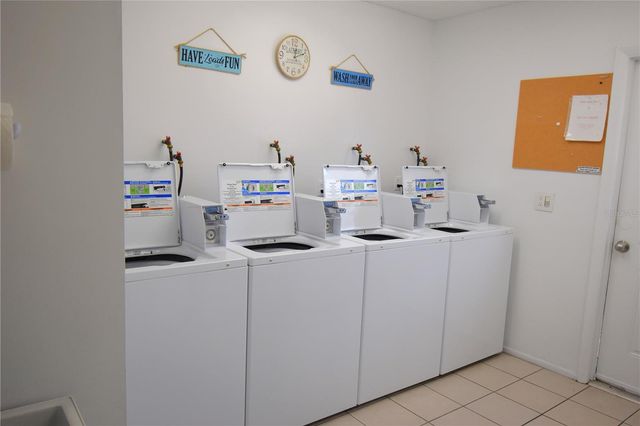 121 FERNWOOD CIRCLE 121, Seminole, FL 33777