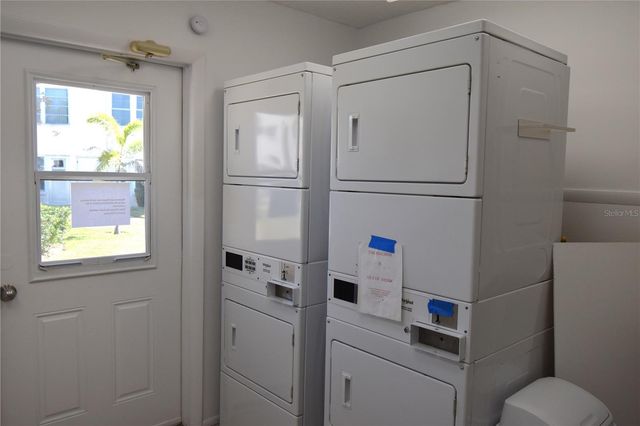 121 FERNWOOD CIRCLE 121, Seminole, FL 33777