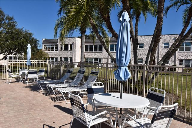 121 FERNWOOD CIRCLE 121, Seminole, FL 33777