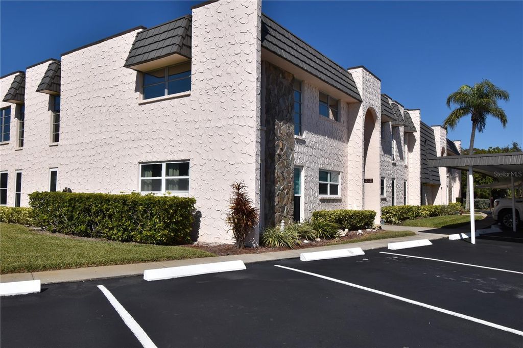 121 FERNWOOD CIRCLE 121, Seminole, FL 33777