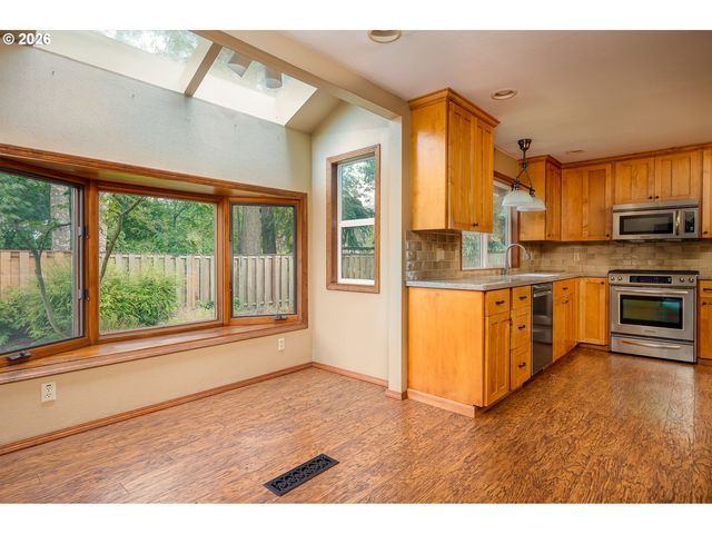10170 Sw SILETZ Dr, Tualatin, OR 97062