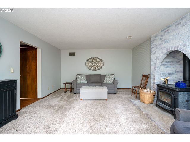 10170 Sw SILETZ Dr, Tualatin, OR 97062