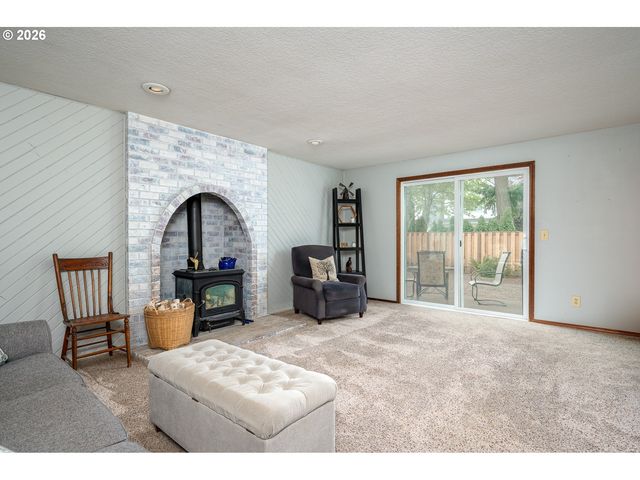 10170 Sw SILETZ Dr, Tualatin, OR 97062