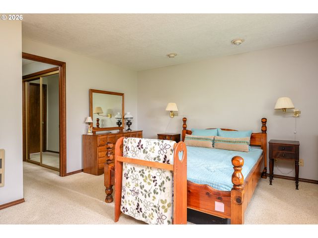 10170 Sw SILETZ Dr, Tualatin, OR 97062