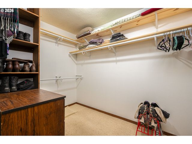 10170 Sw SILETZ Dr, Tualatin, OR 97062