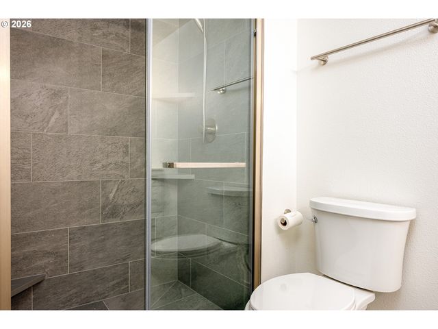 10170 Sw SILETZ Dr, Tualatin, OR 97062