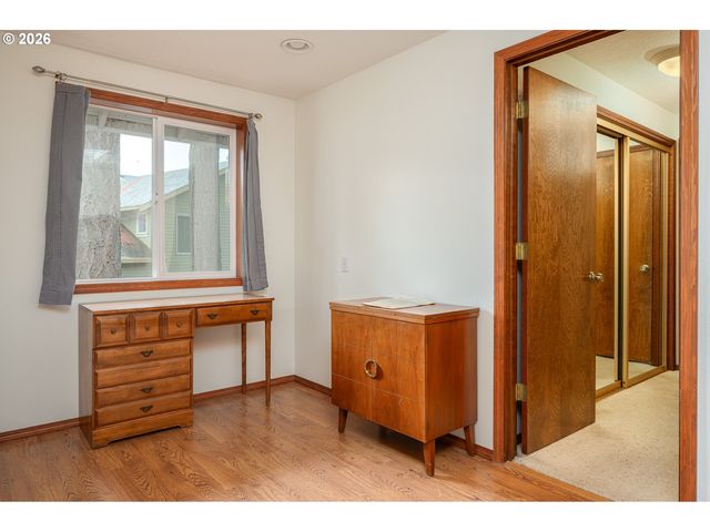 10170 Sw SILETZ Dr, Tualatin, OR 97062