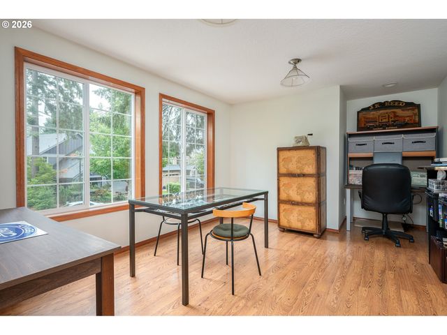 10170 Sw SILETZ Dr, Tualatin, OR 97062
