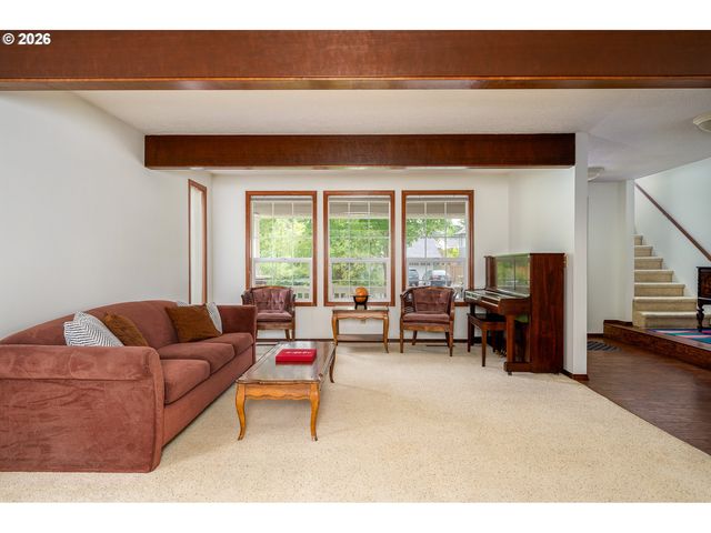 10170 Sw SILETZ Dr, Tualatin, OR 97062