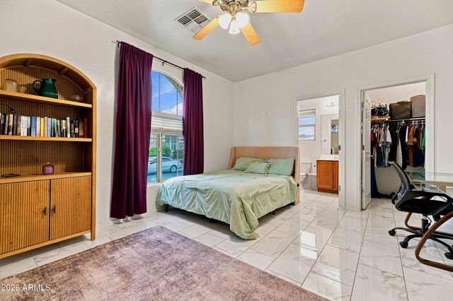 2429 W HAYDUK Road, Phoenix, AZ 85041