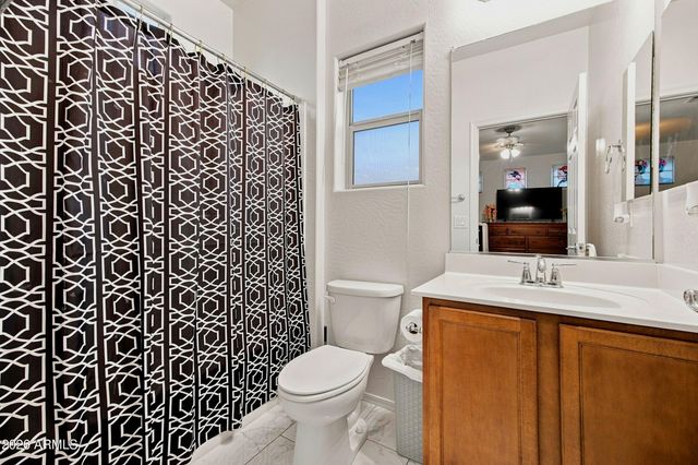2429 W HAYDUK Road, Phoenix, AZ 85041