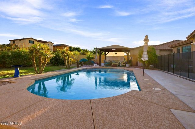 2429 W HAYDUK Road, Phoenix, AZ 85041