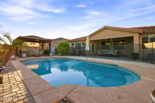2429 W HAYDUK Road, Phoenix, AZ 85041