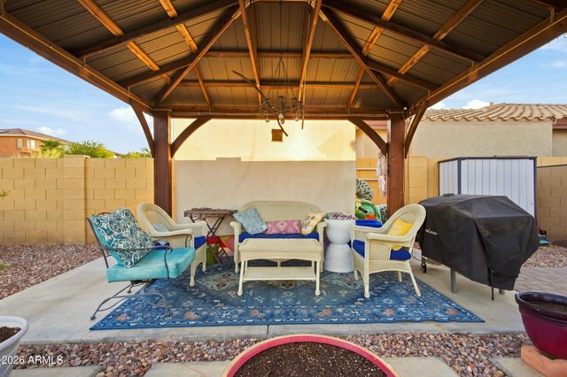 2429 W HAYDUK Road, Phoenix, AZ 85041