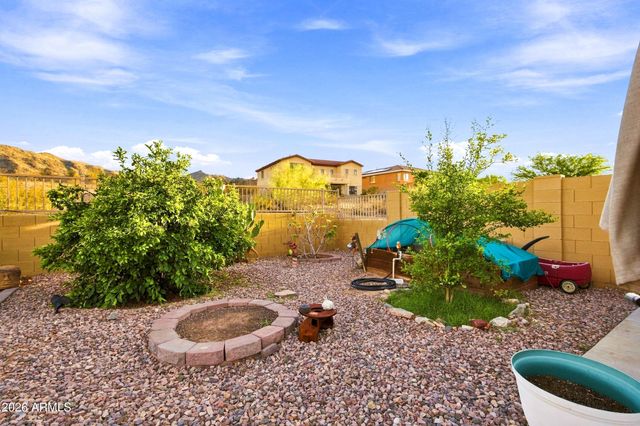 2429 W HAYDUK Road, Phoenix, AZ 85041