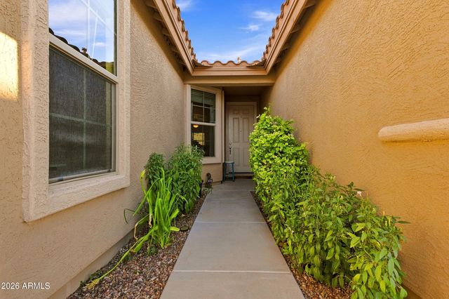 2429 W HAYDUK Road, Phoenix, AZ 85041