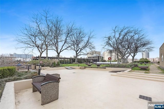 7004 Kennedy Boulevard 4A, Guttenberg, NJ 07093