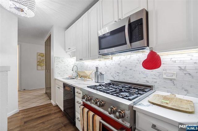 7004 Kennedy Boulevard 4A, Guttenberg, NJ 07093