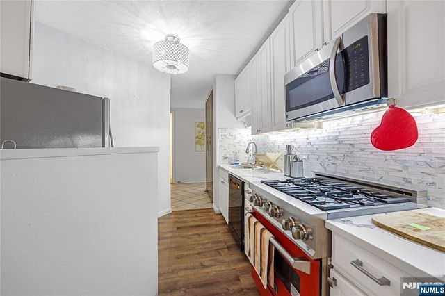 7004 Kennedy Boulevard 4A, Guttenberg, NJ 07093