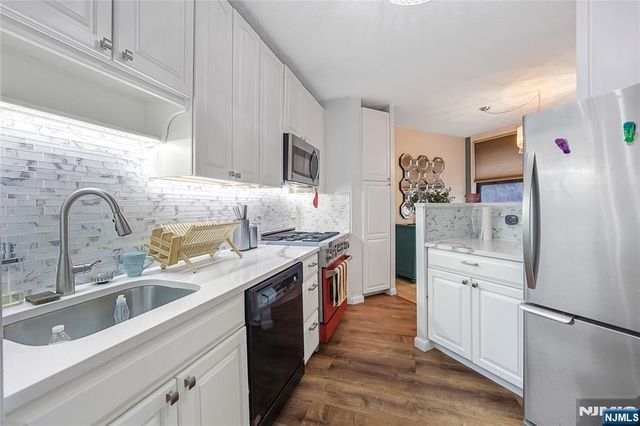 7004 Kennedy Boulevard 4A, Guttenberg, NJ 07093