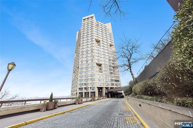 7004 Kennedy Boulevard 4A, Guttenberg, NJ 07093