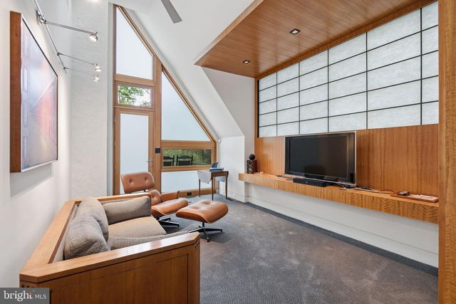 2853 ALLENDALE PL NW, Washington, DC 20008
