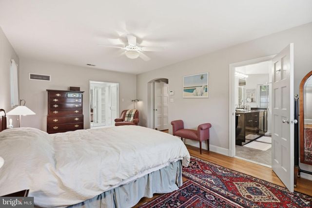 2853 ALLENDALE PL NW, Washington, DC 20008