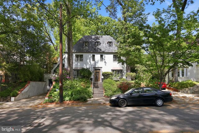 2853 ALLENDALE PL NW, Washington, DC 20008