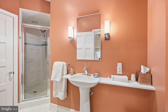 2853 ALLENDALE PL NW, Washington, DC 20008