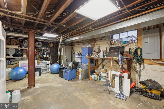 2853 ALLENDALE PL NW, Washington, DC 20008