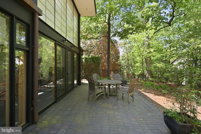 2853 ALLENDALE PL NW, Washington, DC 20008