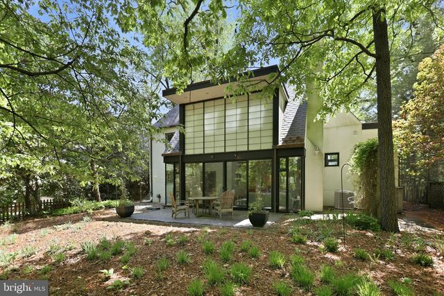 2853 ALLENDALE PL NW, Washington, DC 20008
