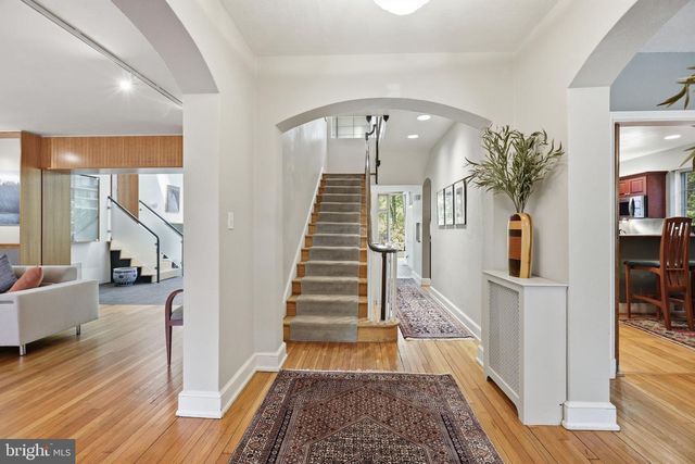 2853 ALLENDALE PL NW, Washington, DC 20008