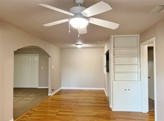 106 Monticello Drive, Waxahachie, TX 75165