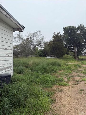 2715 N Texas Boulevard, Weslaco, TX 78599