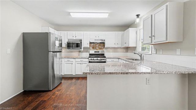175 Spring Park Court, Clemmons, NC 27012