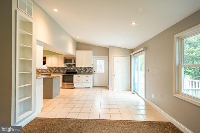 3 MCFARLIN CT, Germantown, MD 20874