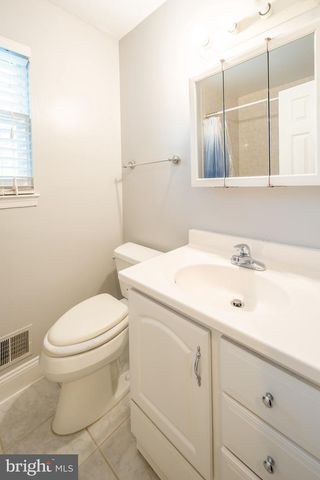 3 MCFARLIN CT, Germantown, MD 20874